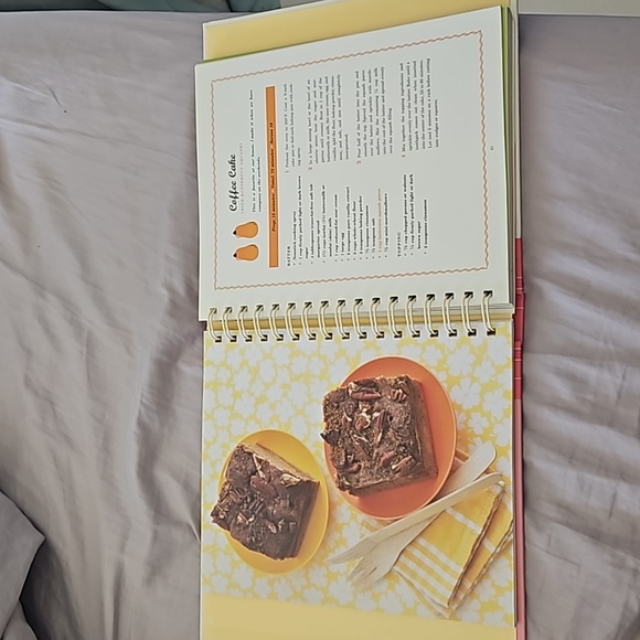 Deceptively Delicious Jessica Seinfeld cookbook healthy - Picture 2 of 5